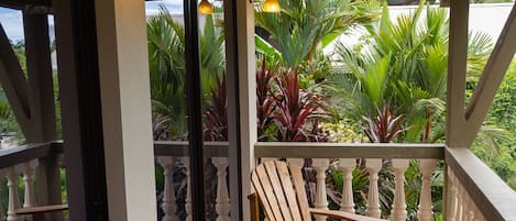 Chambre Quadruple, balcon (Habitacion #2) | Vue sur le jardin