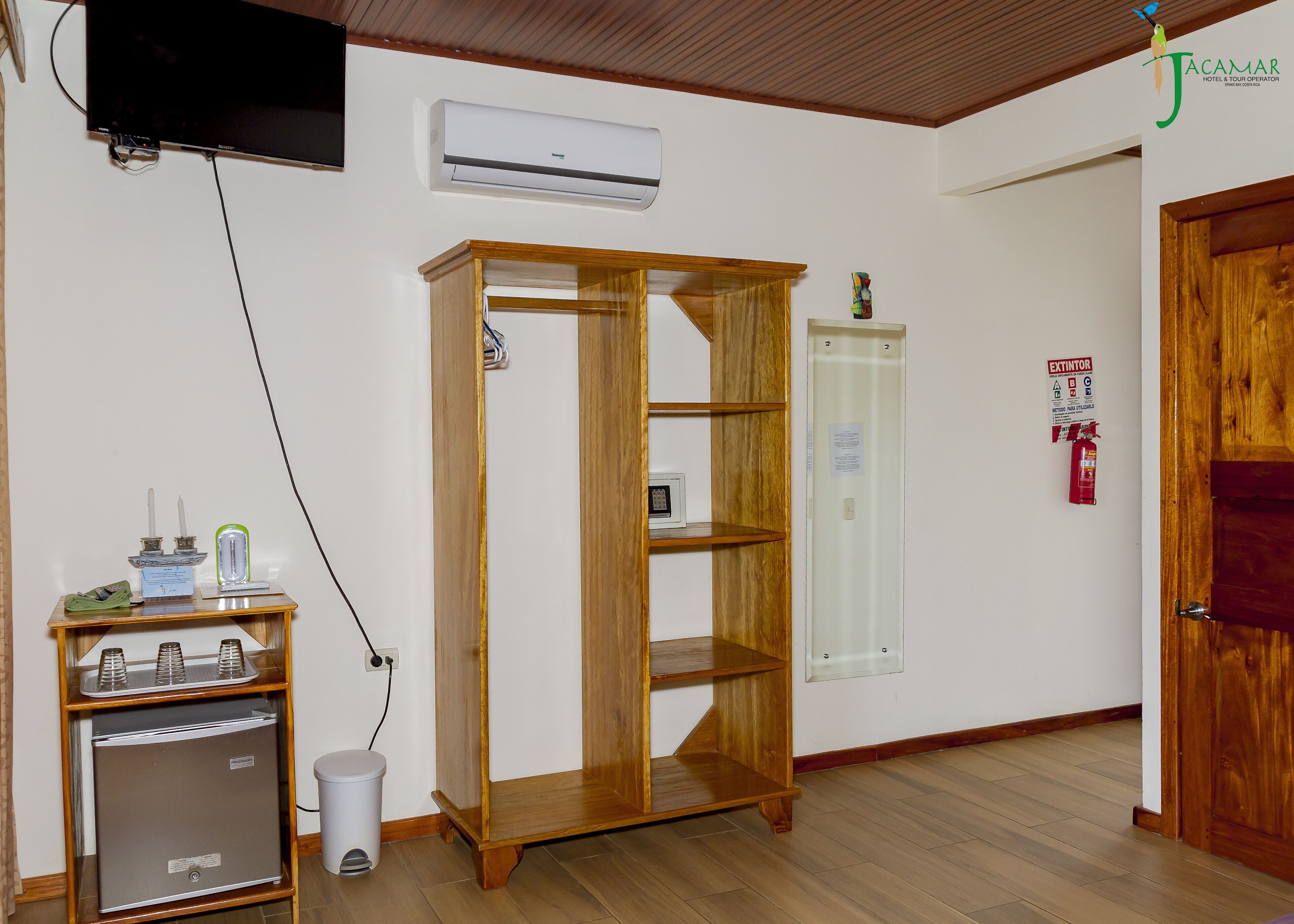 standard double room, 1 king bed (#3) | 1 bedroom, in-room safe, free wifi, bed sheets