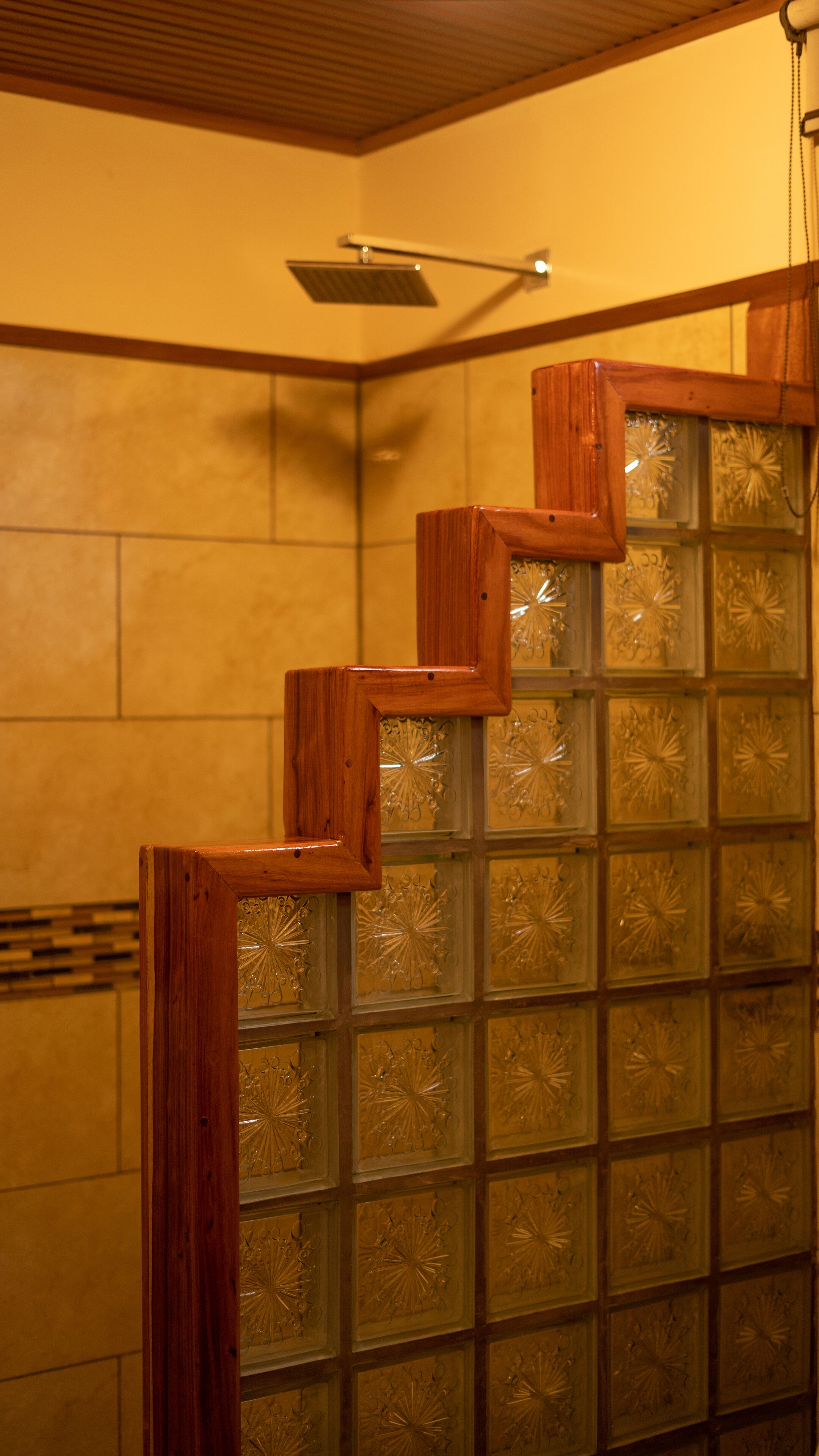 Kamar Quadruple, balkon (Habitacion #2) | Kamar mandi | Shower, perlengkapan mandi gratis, pengering rambut, dan handuk