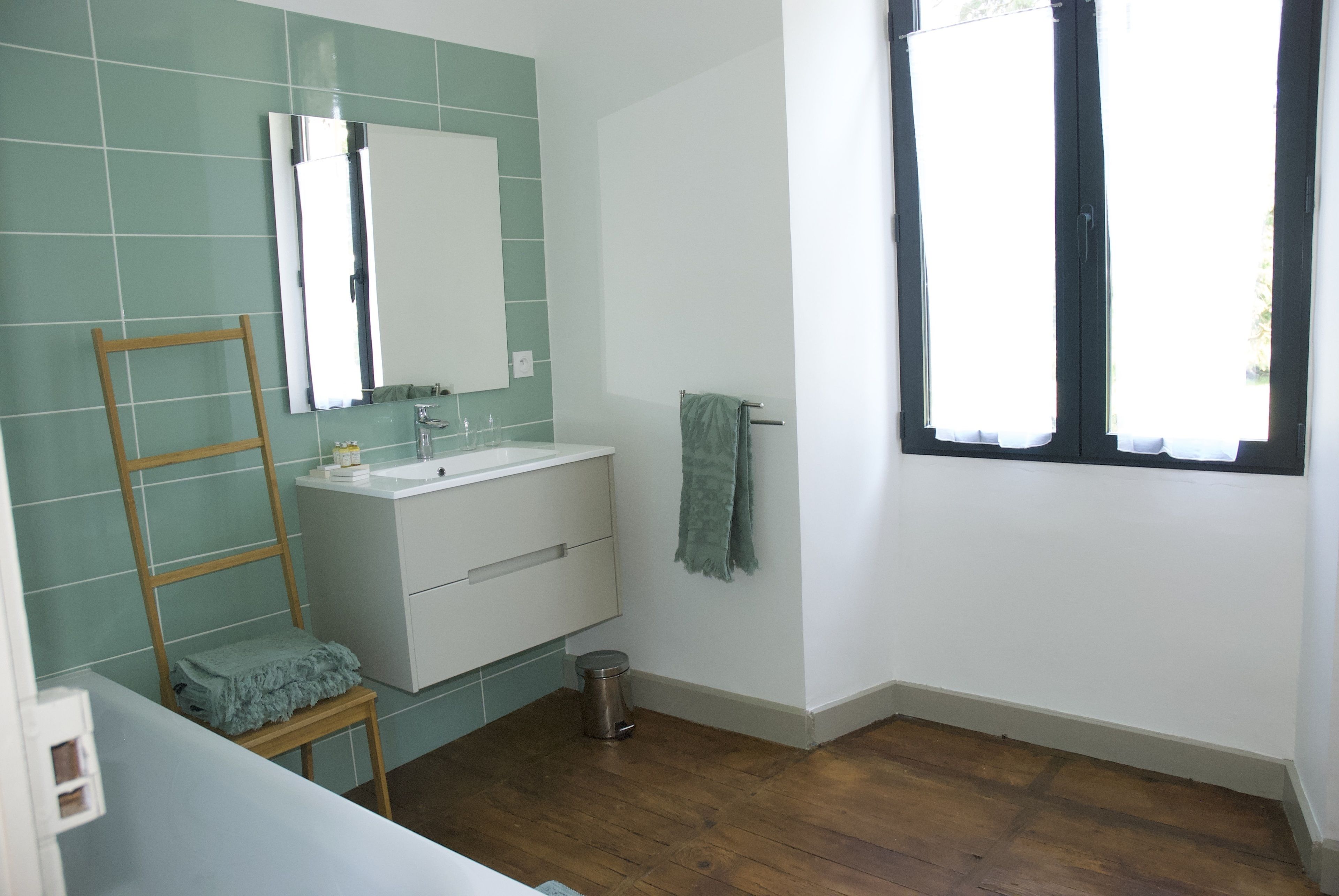 Wastafel kamar mandi