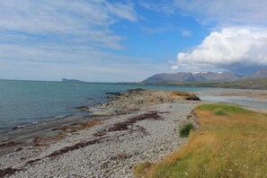 View from room - Kolkuós Guesthouse (Skagafjörour)