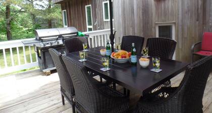 Free Beach chairs FREE FERRY CAR RESV JULY WEEKLY RENTAL Game room Central AC