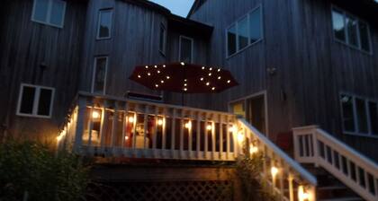 Free Beach chairs & umbrella use Beautiful Spacious home, Game room & Central AC