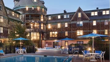 Indoor pool, outdoor pool