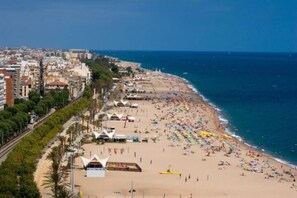 Beach - Duplex of 90m2, 6 persons with terrace of 30m2 (Barcelona)