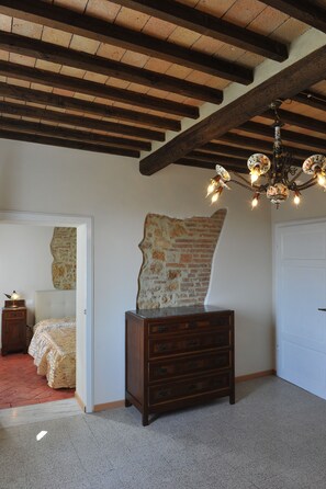 2 soverom, strykejern/-brett, wi-fi (inkludert) og sengetøy