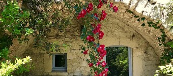 Encantadora habitación con jardín y piscina a 15 minutos de Uzès.