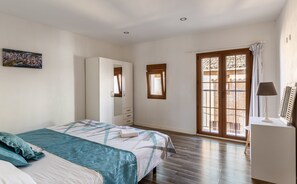 4 間睡房、熨斗/熨衫板、免費 Wi-Fi、床單