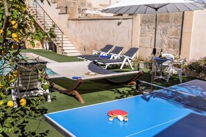 Property grounds - Stunning Holiday Home “Casa Magui” with Pool, Garden, Terraces & WiFi; Parking Available (Capdepera)