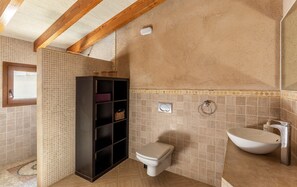 淋浴設備、免費梳洗用品、風筒、提供毛巾