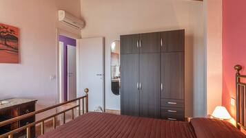 3 Schlafzimmer, Bügeleisen/Bügelbrett, Bettwäsche
