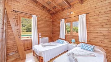 2 slaapkamers, een strijkplank/strijkijzer, gratis wifi, beddengoed