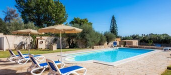 Finca "Can Pota" avec grand jardin et piscine
