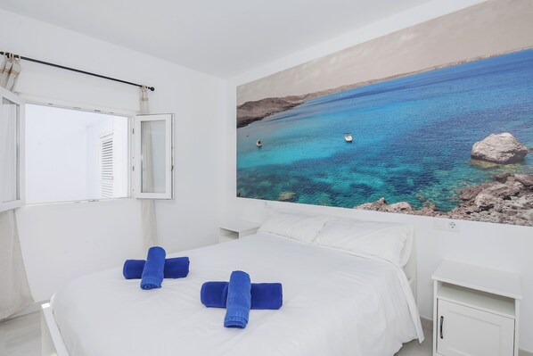 2 chambres, fer et planche à repasser, Wi-Fi gratuit, draps fournis