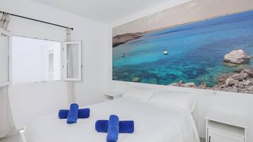 2 slaapkamers, een strijkplank/strijkijzer, gratis wifi, beddengoed