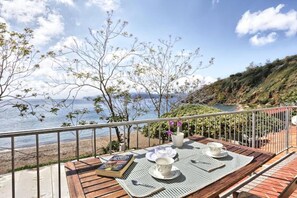 Outdoor dining - Apartment by the sea - Appartamento Innamorata 2 (Innamorata)
