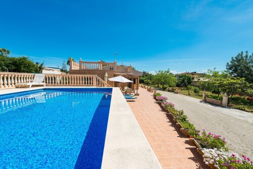 Familienfreundliche Villa "Ses Llegitimes" mit Pool