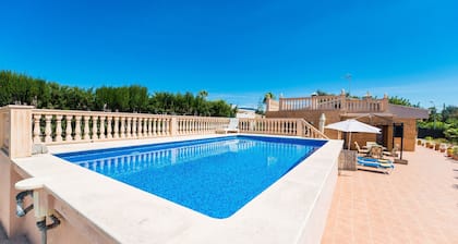 Familienfreundliche Villa "Ses Llegitimes" mit Pool