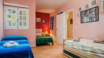 4 bedrooms, iron/ironing board, free WiFi, bed sheets