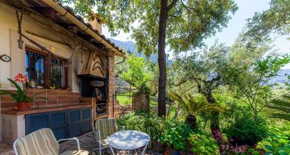 Inmitten eines Bergpanoramas – Casa Salva