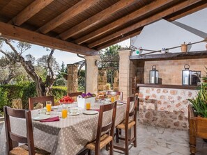 Outdoor dining - Villa with mountain view and pool - Es Puchet (Alcudia)