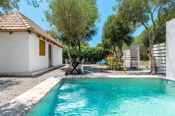 Pool - Studio 'Casita Estudio El Castaño' with Private Pool, Terrace & Wi-Fi (El Palmar, Vejer de la Frontera)