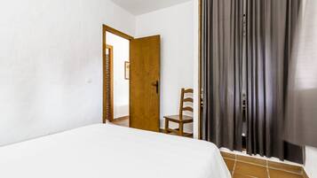 2 dormitorios, tabla de planchar con plancha, wifi gratis y ropa de cama