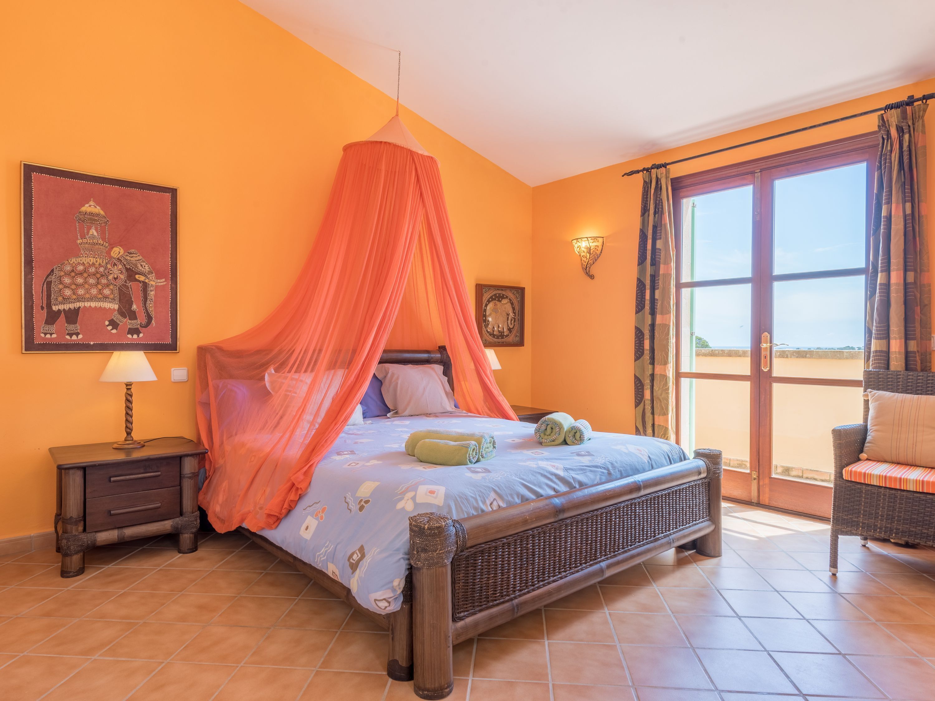 5 slaapkamers, een strijkplank/strijkijzer, gratis wifi, beddengoed