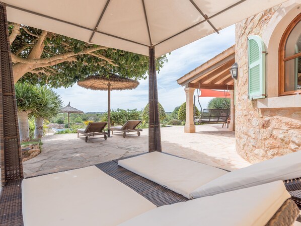 Terrace/patio - Stunning villa with pool & views – Villa Ses Mires (Santanyi)