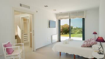 5 soverom, strykejern/-brett, wi-fi (inkludert) og sengetøy