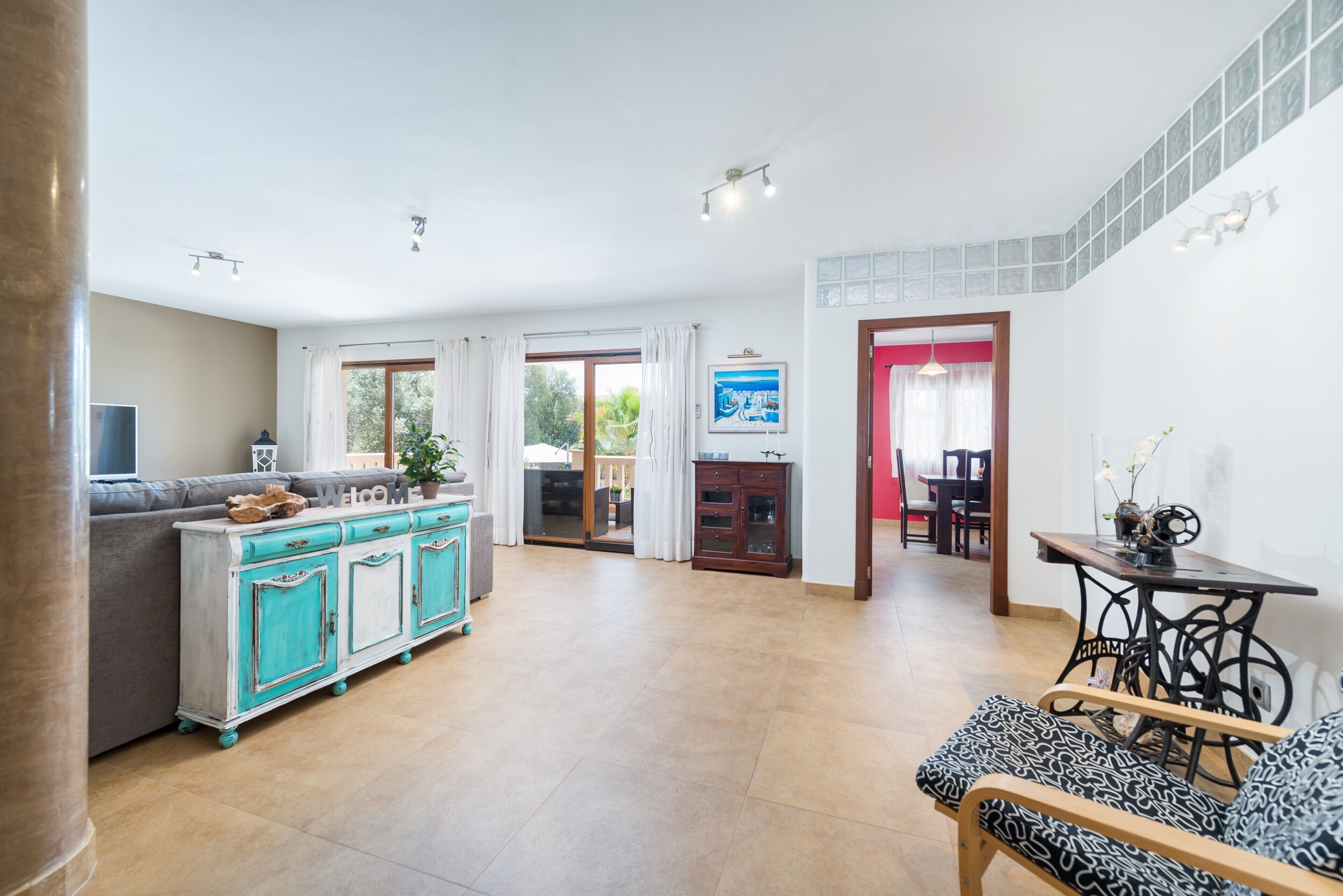 TV, fireplace, DVD player, table tennis