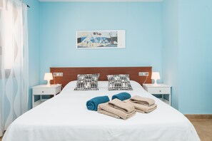 4 chambres, fer et planche à repasser, Wi-Fi gratuit, draps fournis