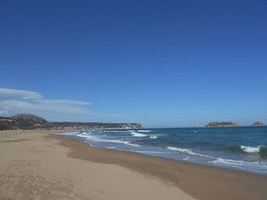 Beach nearby - Estartit, Typical independent house by the sea, private pool, garden (Torroella de Montgrí)