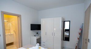 1 bedroom, iron/ironing board, free WiFi, bed sheets