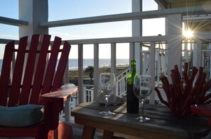 Property grounds - Beach Front Sleeps 10 Walking distance to everything (Eastpoint)