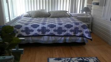2 bedrooms, travel crib