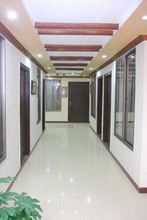 Hallway - Hotel City Paradise (Islamabad)