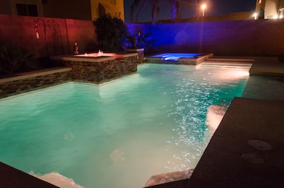 Vacation Destination! Private home with pool and spa.