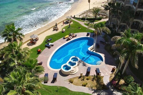 Surfer's Paradise! Beachfront Las Olas Penthouse San Jose del Cabo
