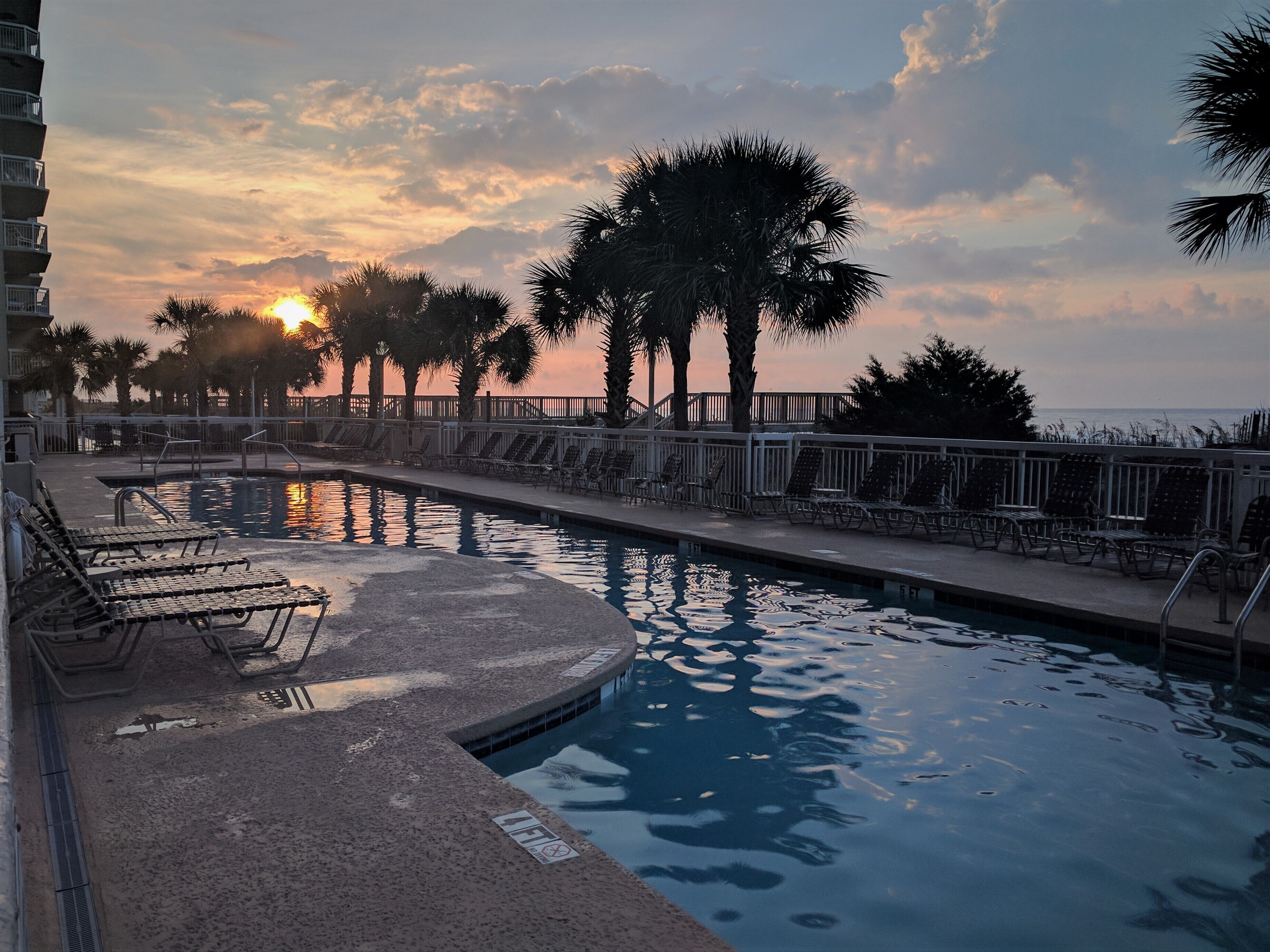 Piscine couverte, piscine extérieure