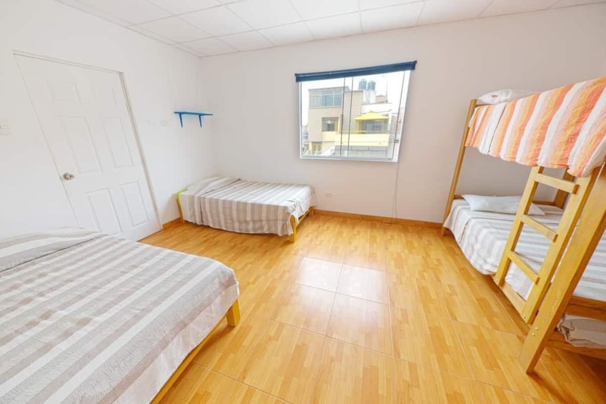 Fælles sovesal - mænd/kvinder - privat badeværelse (4 beds) | Gratis Wi-Fi, sengetøj