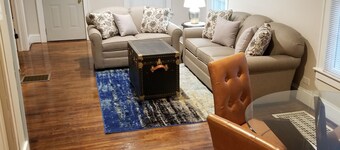 เดอะแบล็คเบอร์รี่อินน์ เกสต์เฮาส์