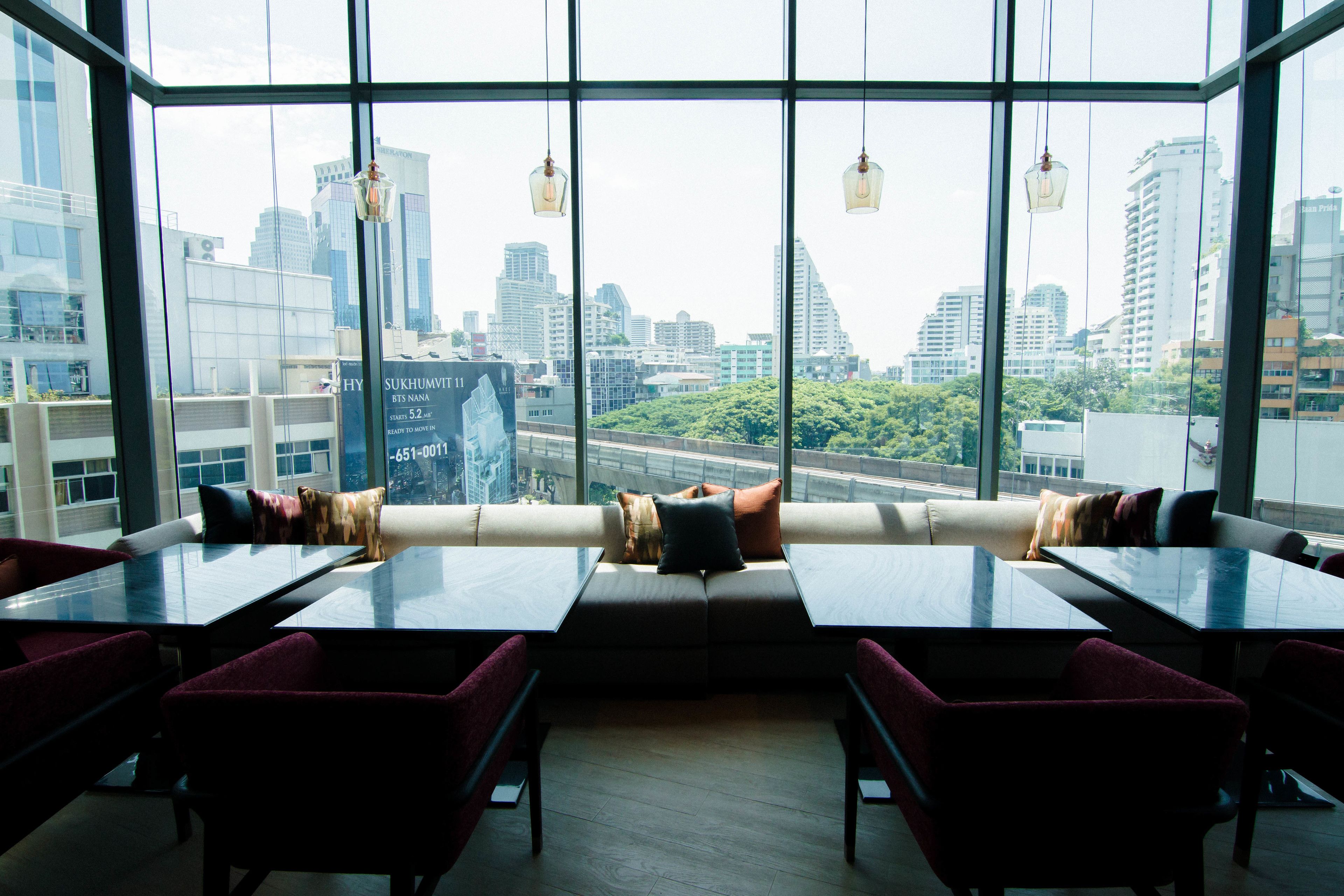 daily buffet breakfast (thb 1177 per person)