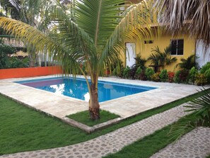 Outdoor pool - Hotel la Bocanita (Tamanique)