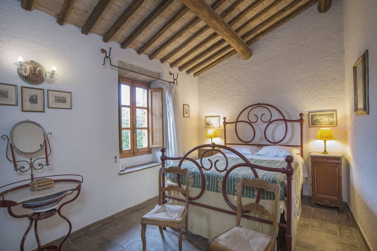Apartment, 2 Bedrooms (Autunno) | In-room safe, desk, blackout drapes, free WiFi