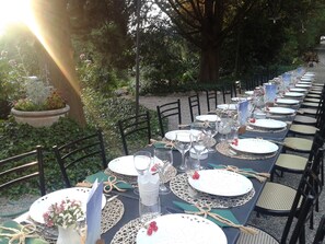 Outdoor dining