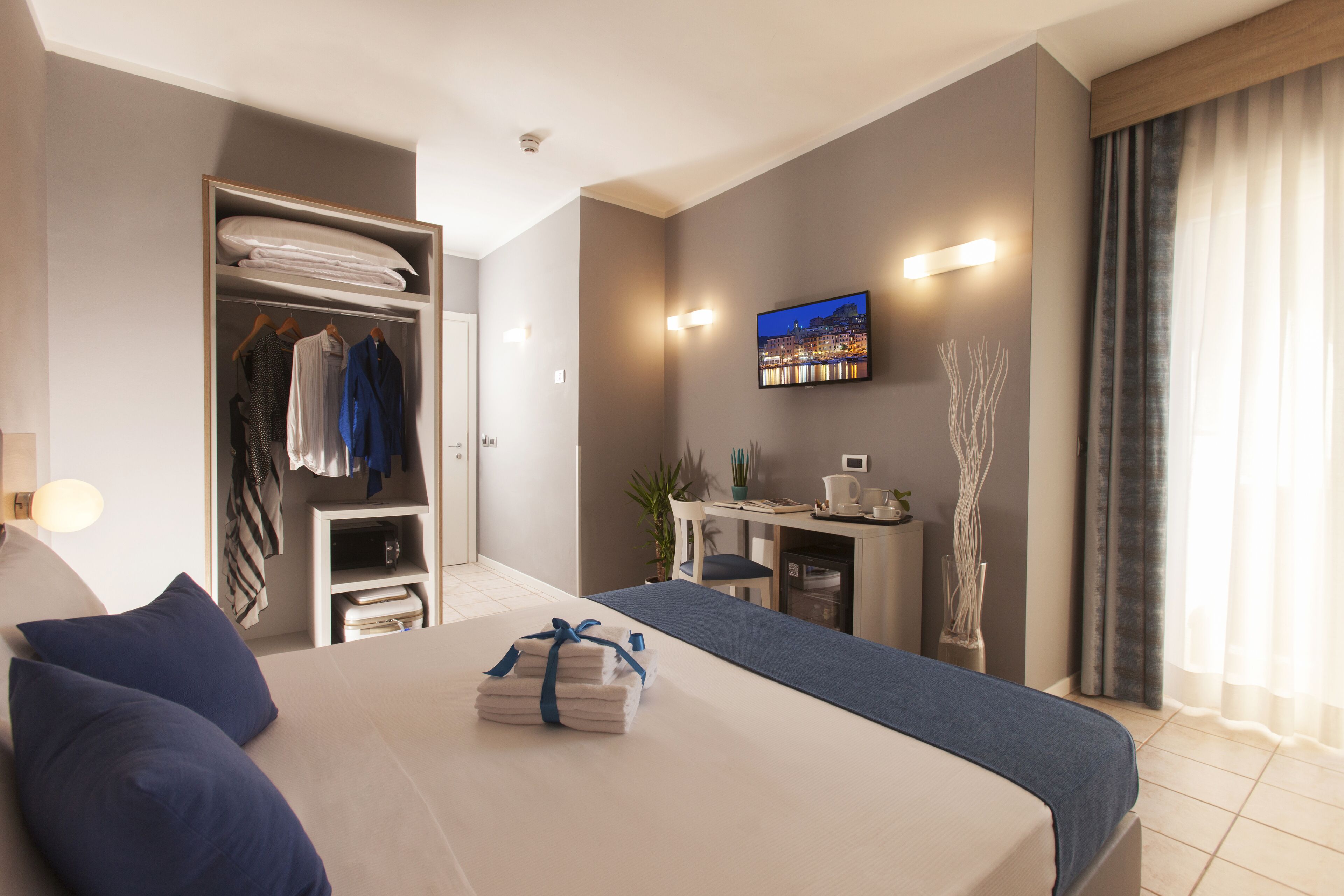 camera matrimoniale con balcone | 1 bedroom, premium bedding, down duvets, memory-foam beds