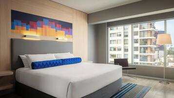 Suíte, 1 cama King | 1 quarto, roupas de cama antialérgicas, frigobar, cofres nos quartos