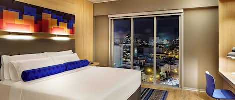 Deluxe Room, 1 Katil Raja (King) | 1 bilik tidur, peralatan tempat tidur hipoalergenik, bar mini