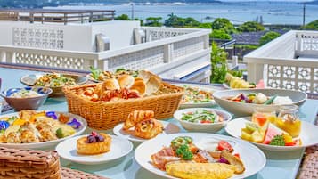 Daily buffet breakfast for a fee
